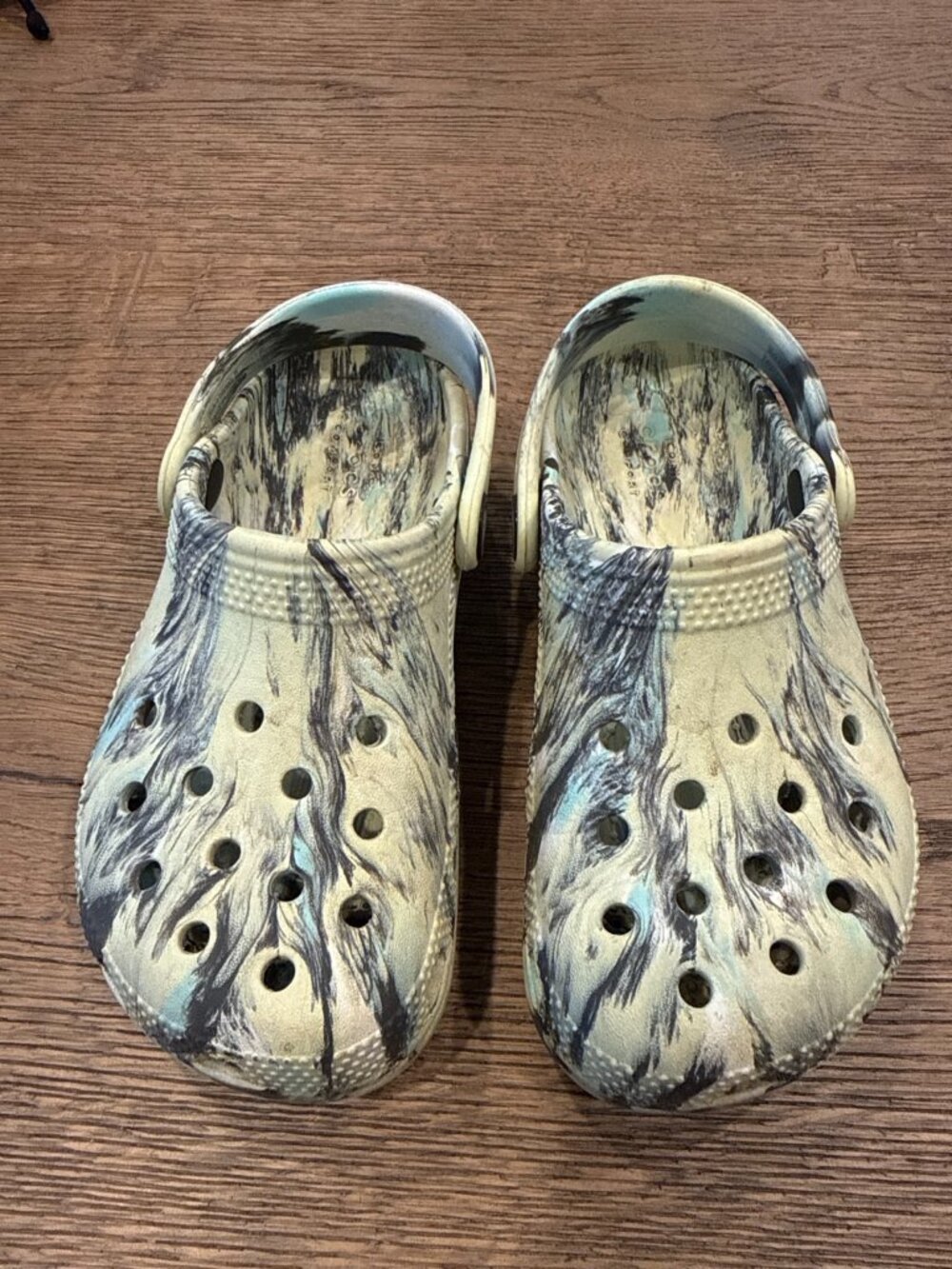 Kids Crocs Classic Camo Tie Dye Clogs Size C12 Green Gray